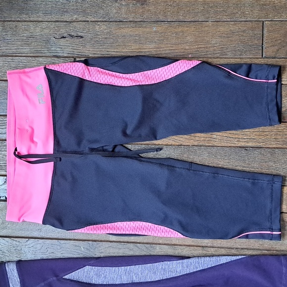 Fila & Marika Sport Workout Capri Leggings. Size Small - Picture 3 of 7